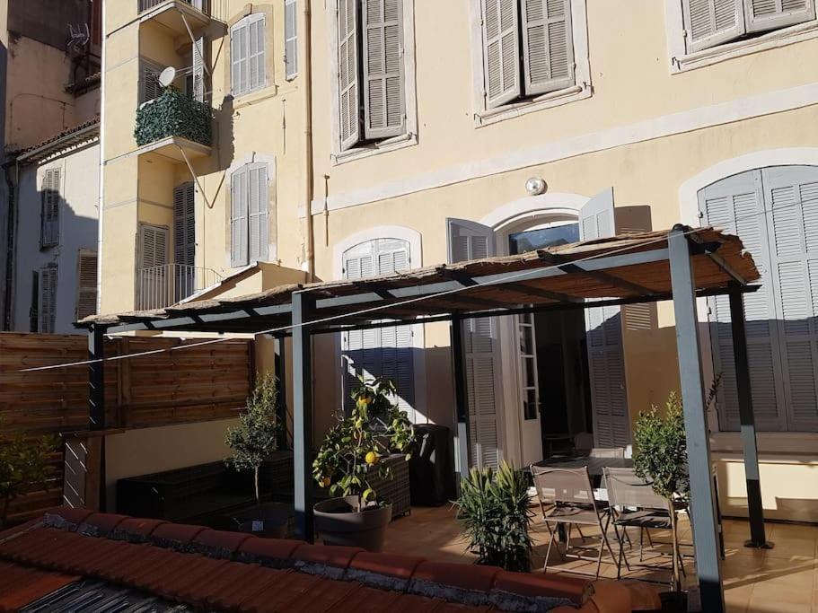 Superbe 2 Pieces Avec Grande Terrasse, Classe *** มาร์กเซย ภายนอก รูปภาพ