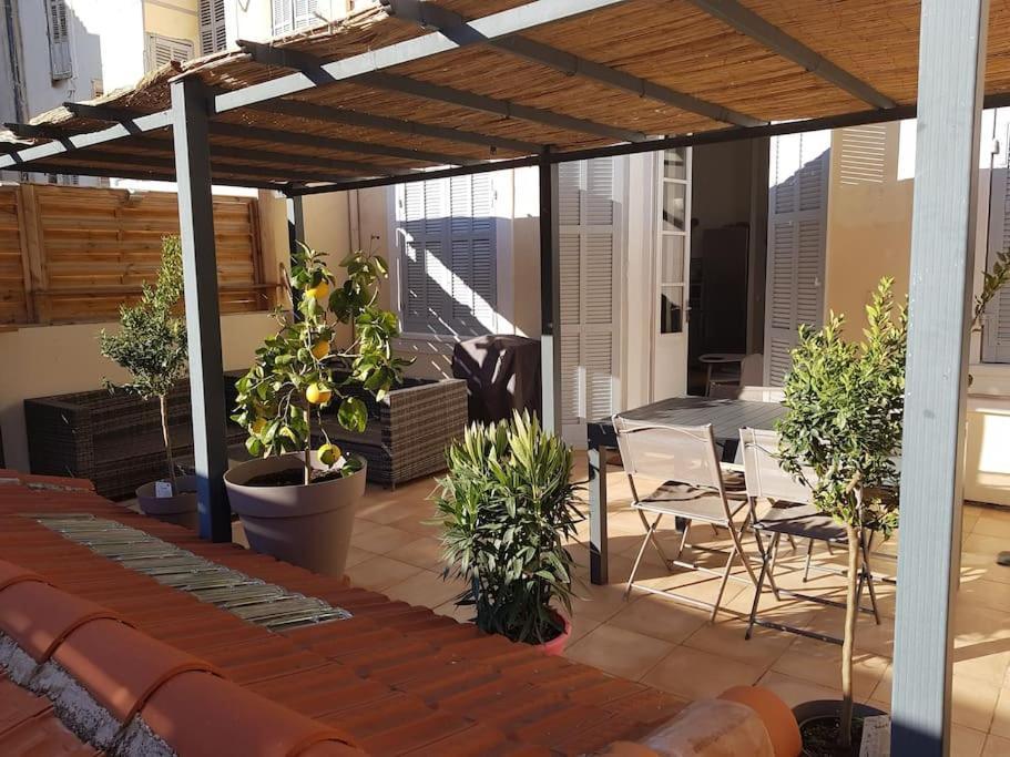 Superbe 2 Pieces Avec Grande Terrasse, Classe *** มาร์กเซย ภายนอก รูปภาพ