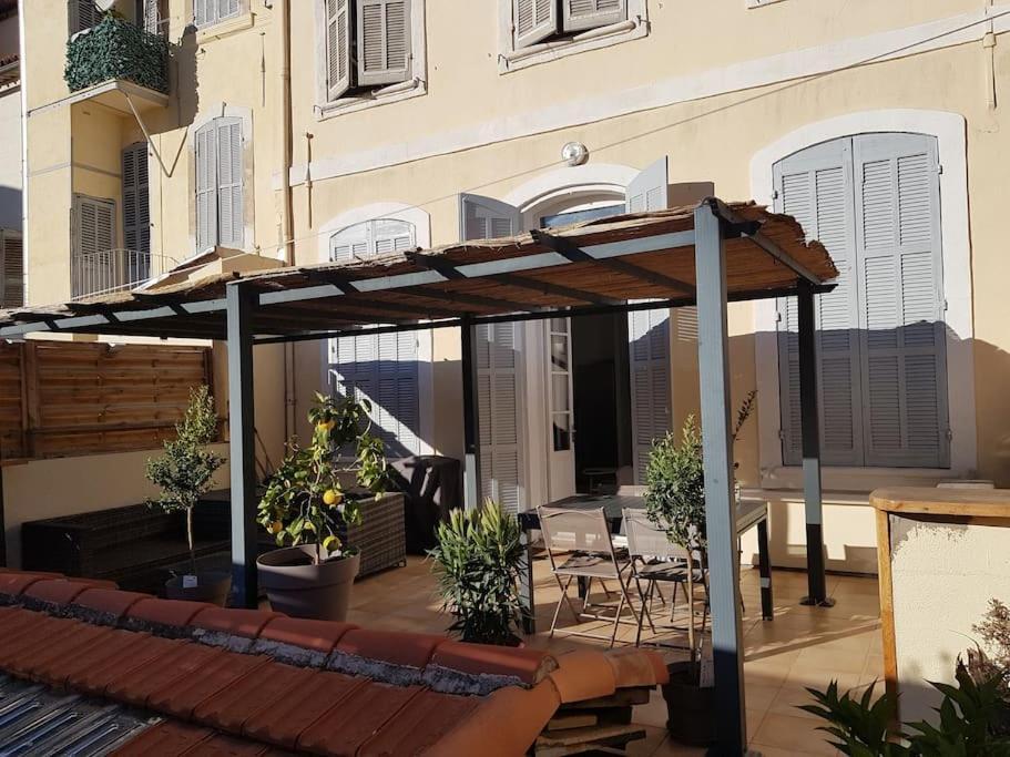 Superbe 2 Pieces Avec Grande Terrasse, Classe *** มาร์กเซย ภายนอก รูปภาพ